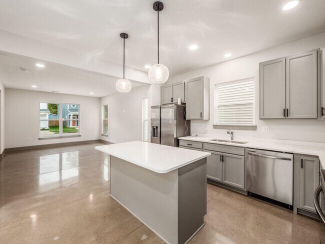 Building Photo - 166 Wisconsin Ave