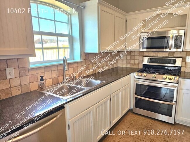 Building Photo - 10402 E 95th Cir N