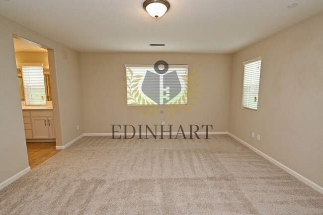 Building Photo - 231 Nabors Dr S