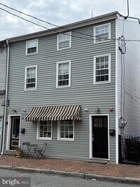 Building Photo - 30 E Union St