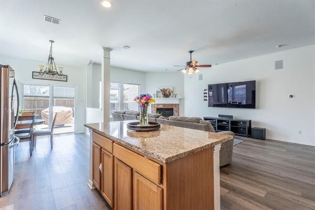 Building Photo - 1404 Kittyhawk Dr