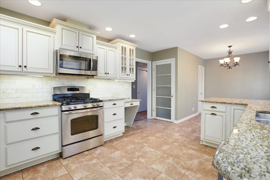 Building Photo - 6309 Regal Rd