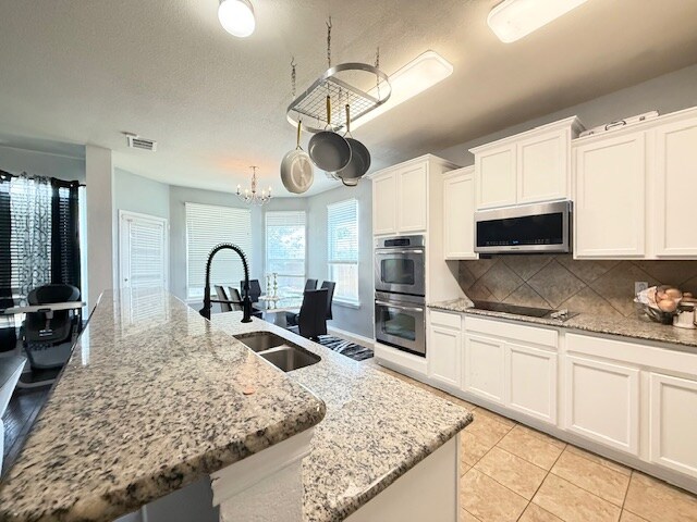 Building Photo - 3000 Black Orchid Dr