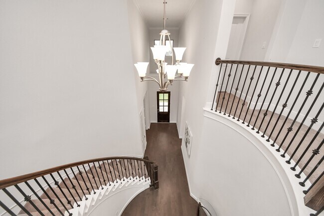 Building Photo - 1714 McCrae Hill Ct