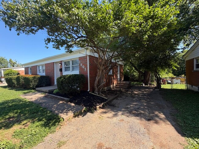 Building Photo - 1861 Dunkirk Dr