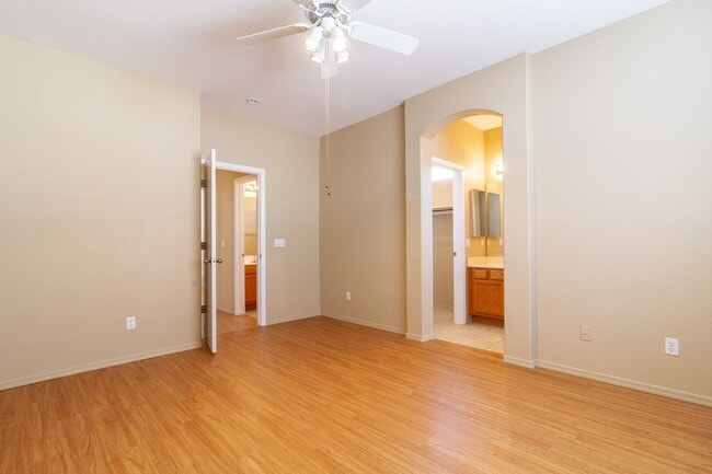 Building Photo - Live in Style and Convenience - 2BR/2BA wi...