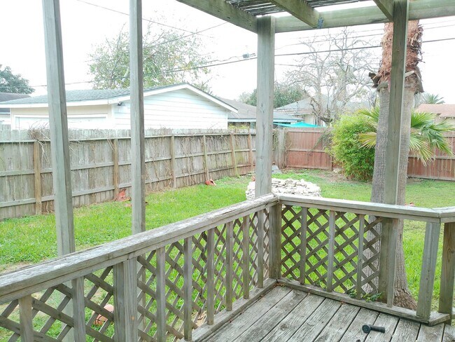 Building Photo - 3425 Monterrey St