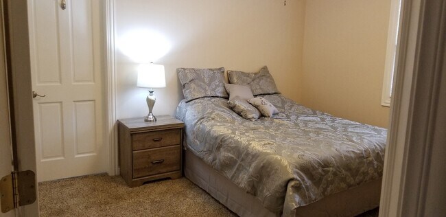 Building Photo - 1045 Marquette St