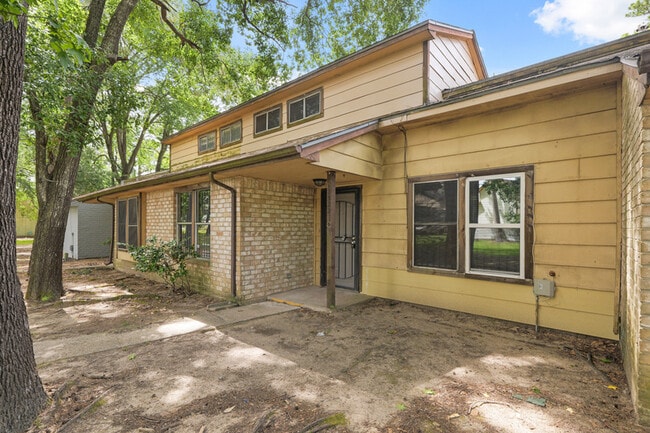 Building Photo - 12322 Wild Pine Dr