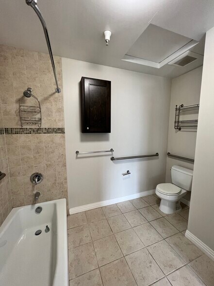 Bathroom - 1250 Edris Dr