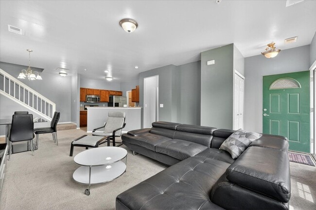 Building Photo - 23668 Northstone Village Dr