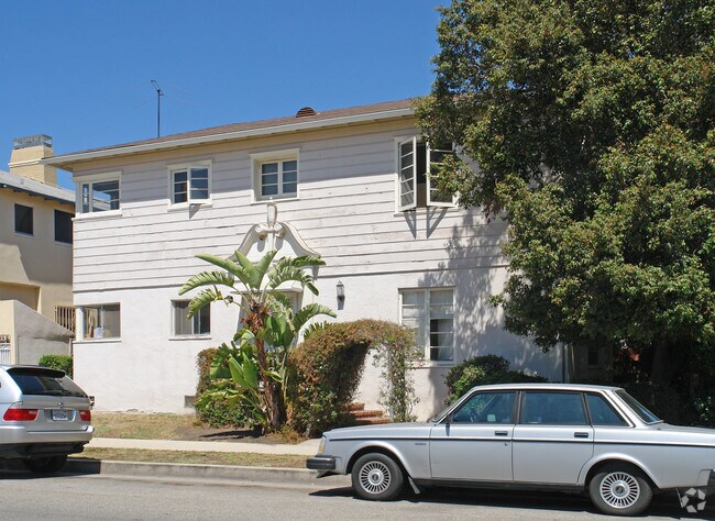 Building Photo - 112 N Flores St