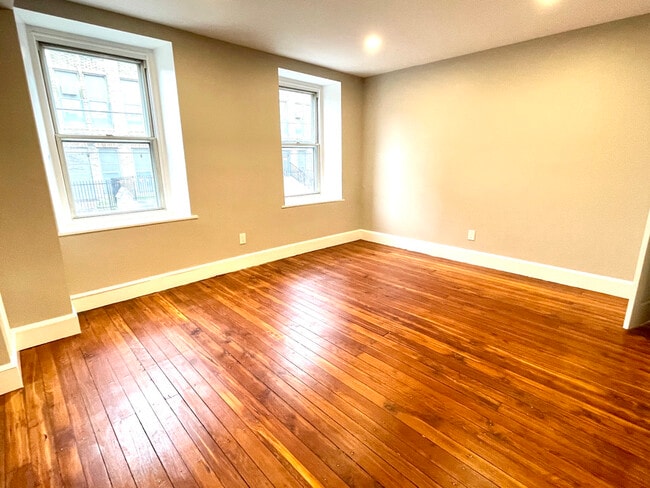 Building Photo - 4680 Umbria St