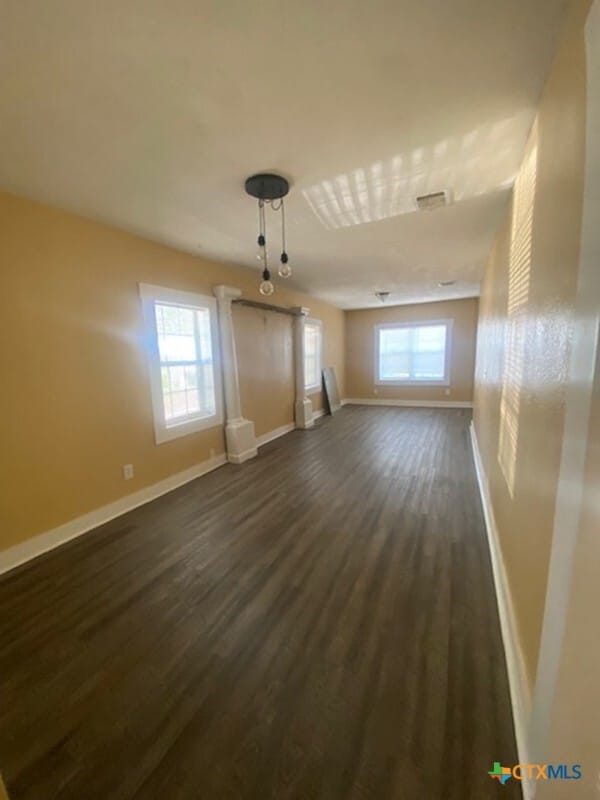 Building Photo - 214 S Hackberry Ave