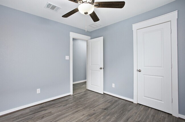 Building Photo - 2716 Bernadino Dr