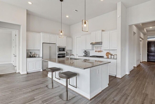 Building Photo - 727 Spinnaker Loop