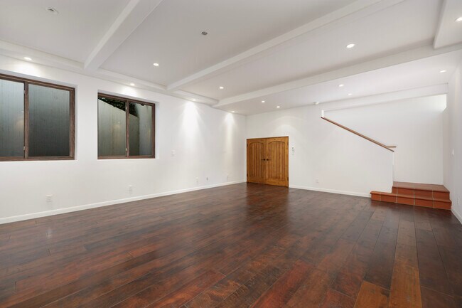 Building Photo - 2140 Mt Calvary Rd