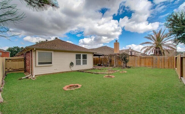 Building Photo - 18135 Flower Grove Ct