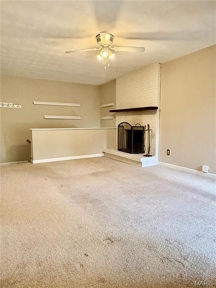 Building Photo - 1003 Mallow Dr