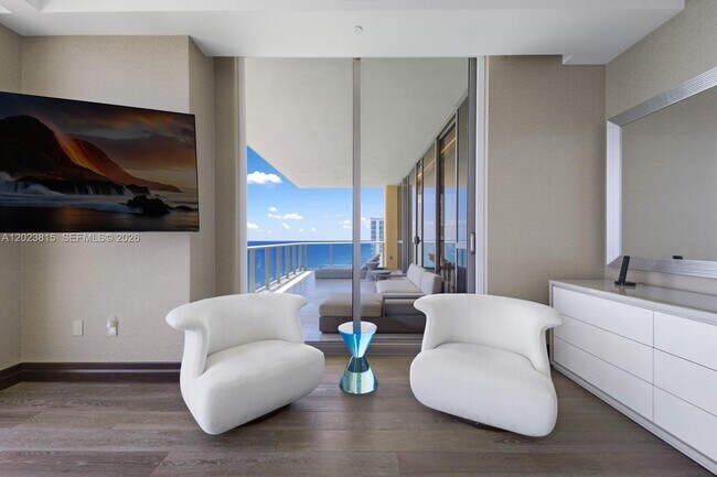Building Photo - 17749 Collins Ave