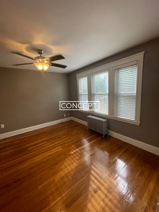 Building Photo - 8 Mill St