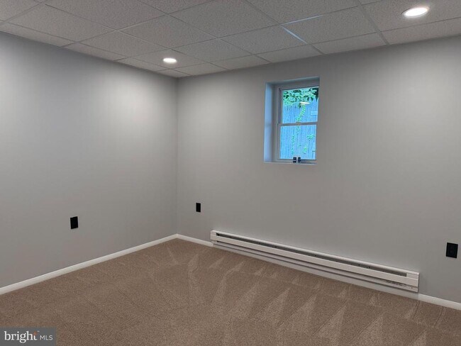 Building Photo - 1048 Gray Ave