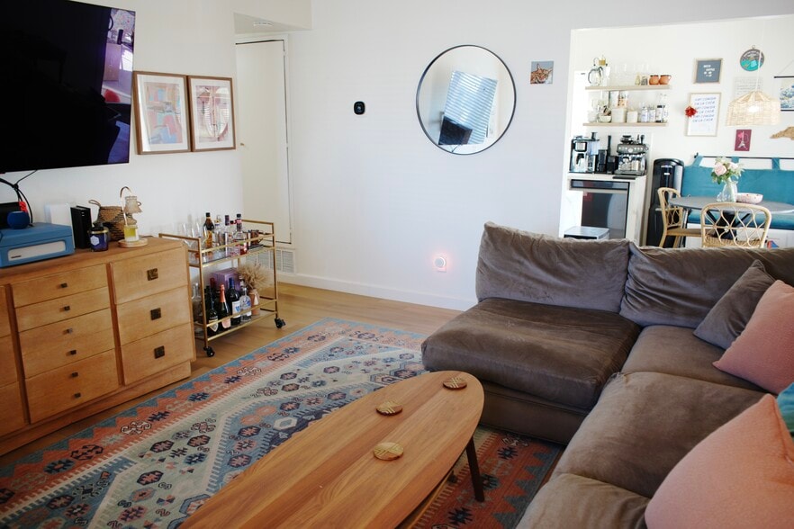 Building Photo - 7330 Amanda Ct