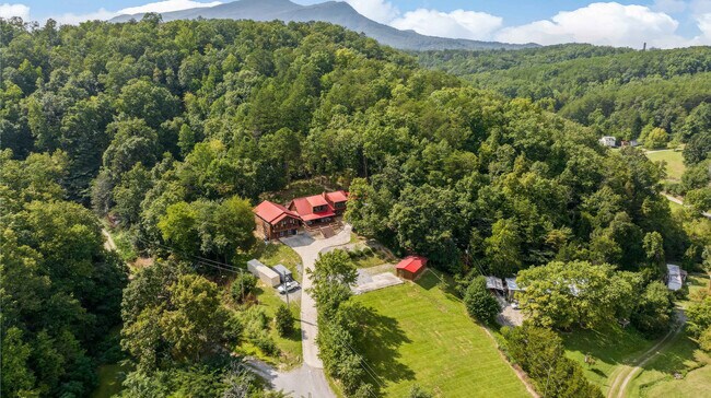 Building Photo - 2209 Henderson Springs Rd