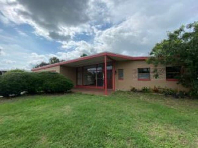 Building Photo - 100 Carolyn Terrace