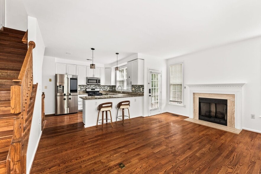 Building Photo - 6139 Donival Sq