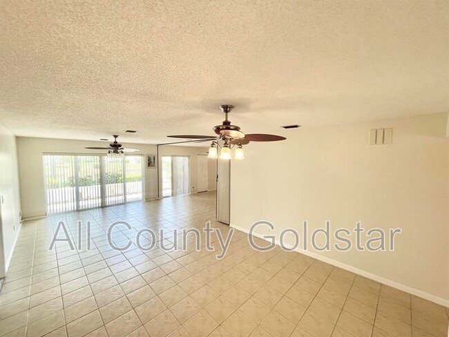 Building Photo - 437 Wexford Cir