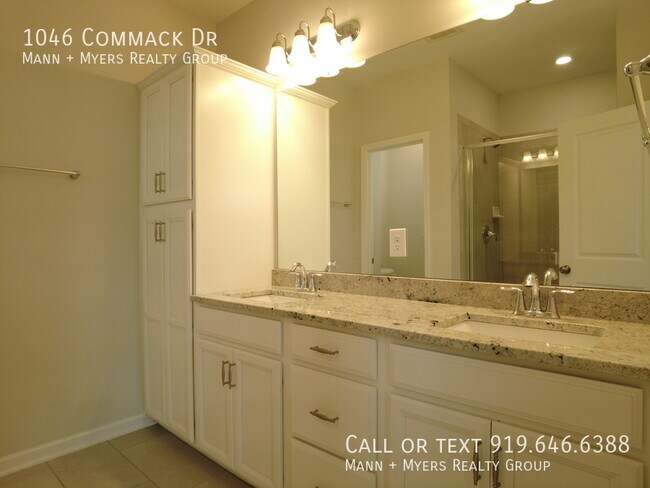 Building Photo - 1046 Commack Dr