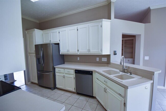 Building Photo - 1691 Rambling Brook Ln