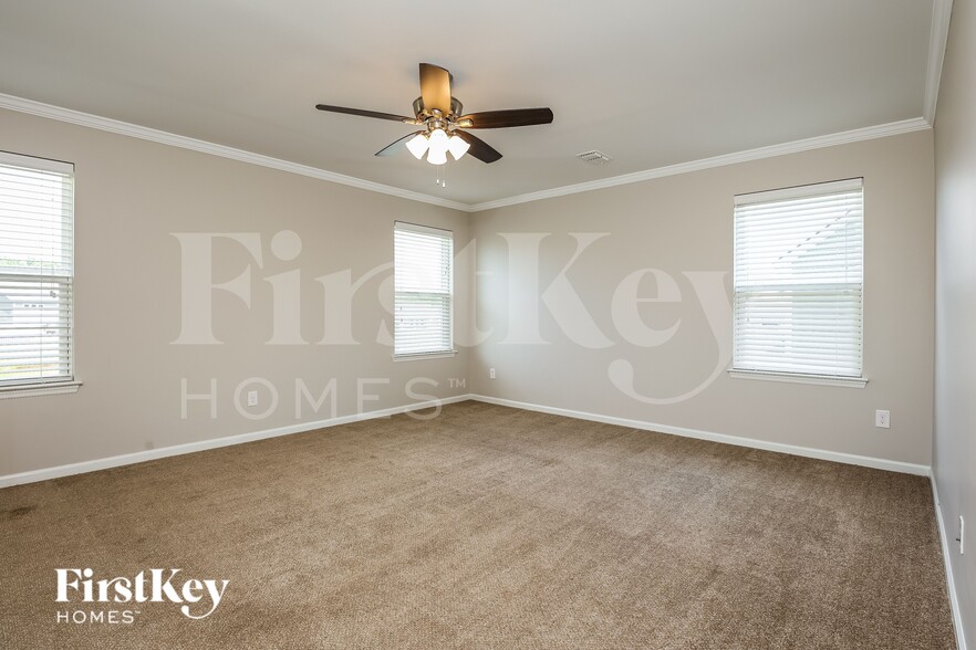 Building Photo - 437 Northern Red Oak Dr