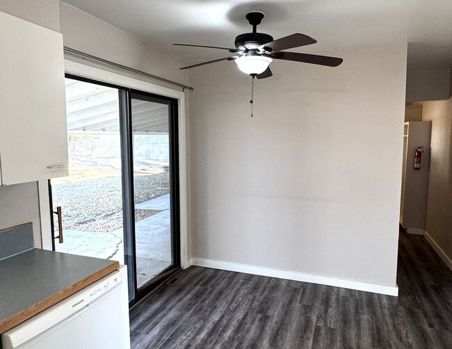 Building Photo - Charming West End Rental with Large Backyard & Garage