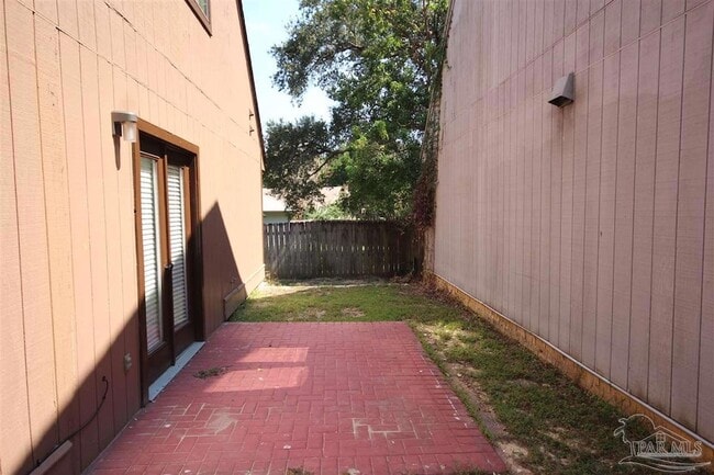 Building Photo - 3528 Parkwood Ave