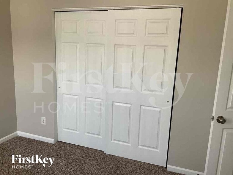 Building Photo - 12814 Coral Sunrise Dr