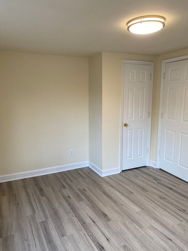 Building Photo - 2700 E Belt Blvd