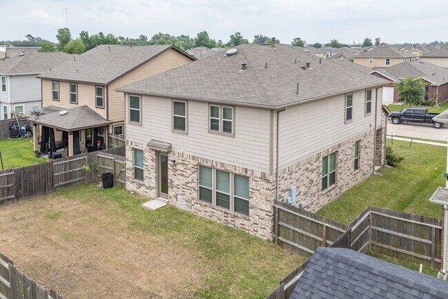 Building Photo - 2518 Boxwood Park