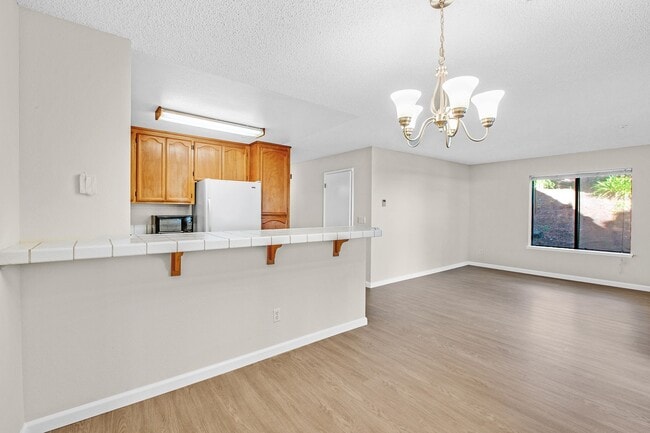 Building Photo - Fabulous condo at the Saddleback complex