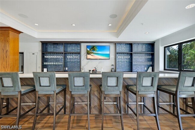 Building Photo - 6075 Pelican Bay Blvd