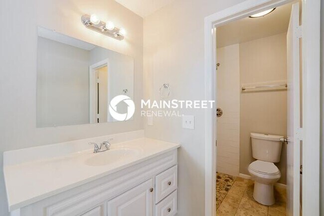 Building Photo - 3 Bedroom Pet-Friendly Home in Orlando, FL with Main Street Renewal