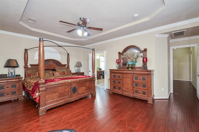 Building Photo - 25419 Richton Falls Dr