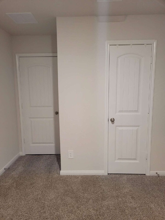 Building Photo - 211 Callado Cir