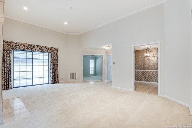 Building Photo - 14823 River Glen N