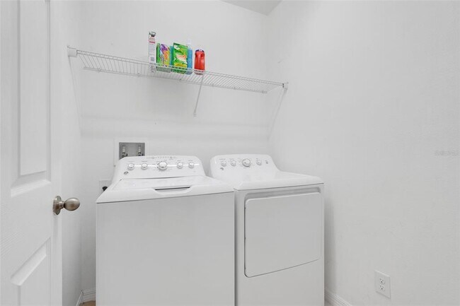 Building Photo - 188 Whispering Pines Way