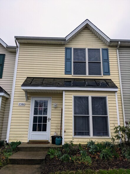 Primary Photo - 2360 Avalon Woods Dr