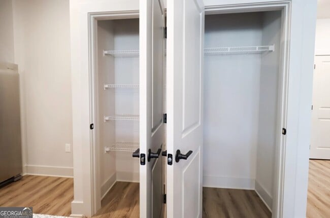 Building Photo - 300 Hwy 81