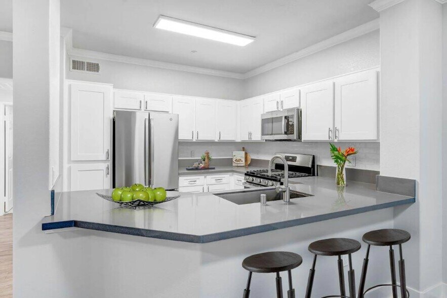 Canyon Crest 1550 Central Ave Riverside CA 92507 Apartment Finder