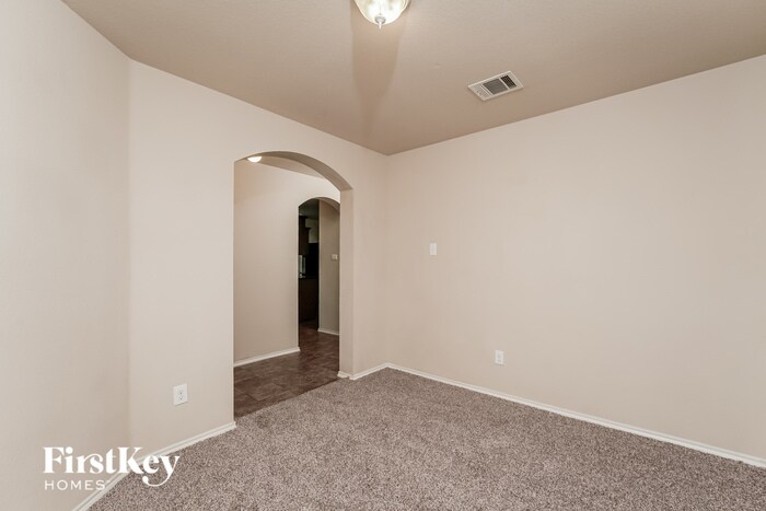 Building Photo - 1800 Arbordale Way